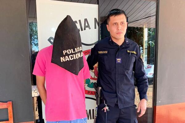 Atrapan a uno de los motochorros que asaltaron a una adolescente y su hermanita - La Clave
