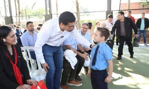 Landy Torres inaugura 11 aulas refaccionadas en escuela de Franco y ayuda a reparar otra en CDE – Diario TNPRESS