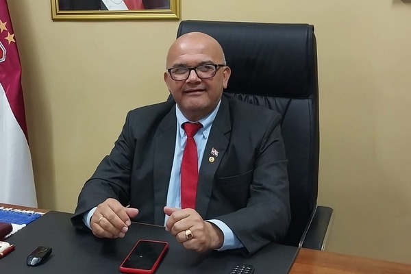Fiscalía imputa al intendente de Ñemby y prohíbe su entrada a la Comuna - ADN Digital