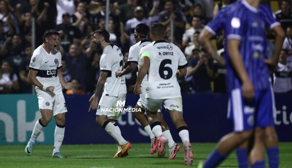 Versus / El curioso pedido de Manuel Capasso tras dar el triunfo a Olimpia