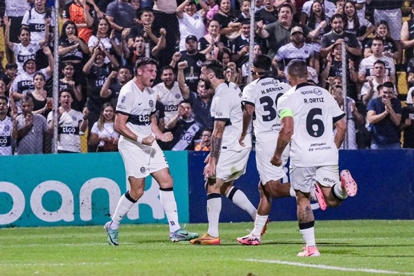 El Decano toma la punta del Clausura tras vencer a Sol de América - trece