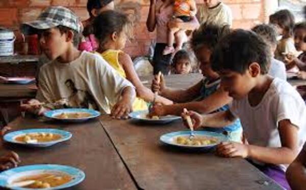 Peña insta a denunciar casos de alimentos en mal estado proveídos por Hambre Cero