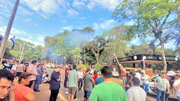 Grupo de “plataformeros” recurrirá a la justicia contra ordenanza municipal - La Clave