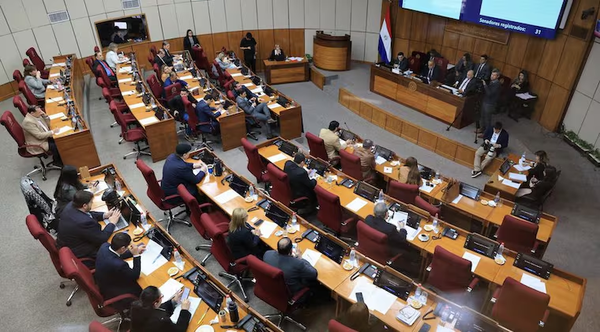 Senadores colorados ratifican respaldo a Horacio Cartes - Noticiero Paraguay