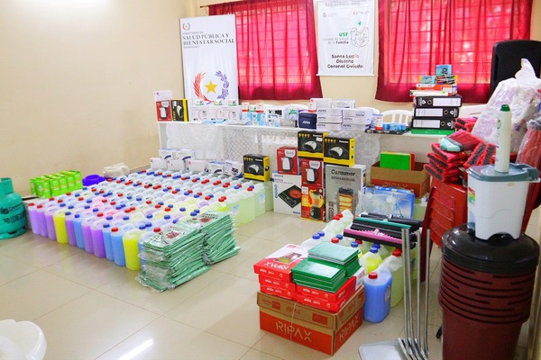 Nueve unidades de salud de Coronel Oviedo reciben equipos e insumos - .::Agencia IP::.