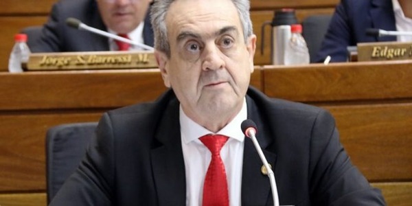 Según diputado, “El embajador” persigue a Cartes - Portal Digital Cáritas Universidad Católica