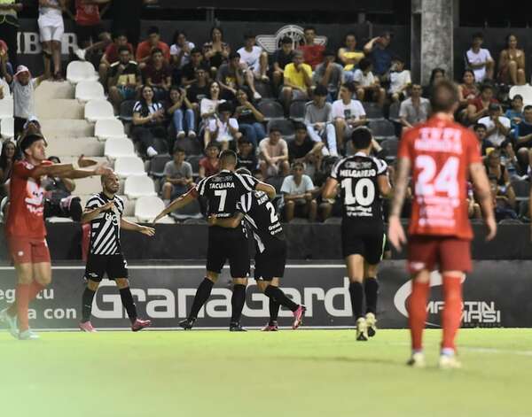 Libertad vs. Sportivo Ameliano será dirigido por un argentino - Fútbol Internacional - ABC Color