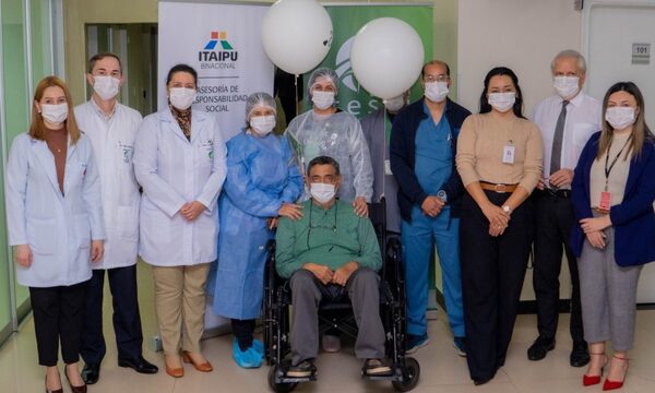 Paciente beneficiado con trasplante de riñón fue dado de alta