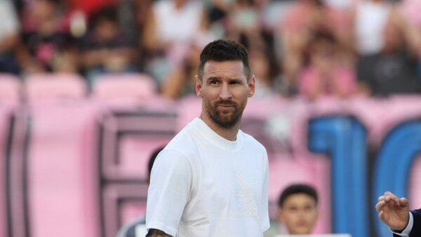 "Messi sigue en el gimnasio pero se le ve cada vez mejor", dice Martino