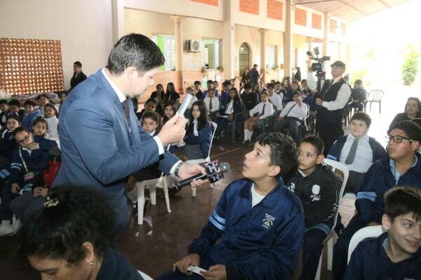 Desarrollo del Programa "Educando en Justicia" en Carapeguá