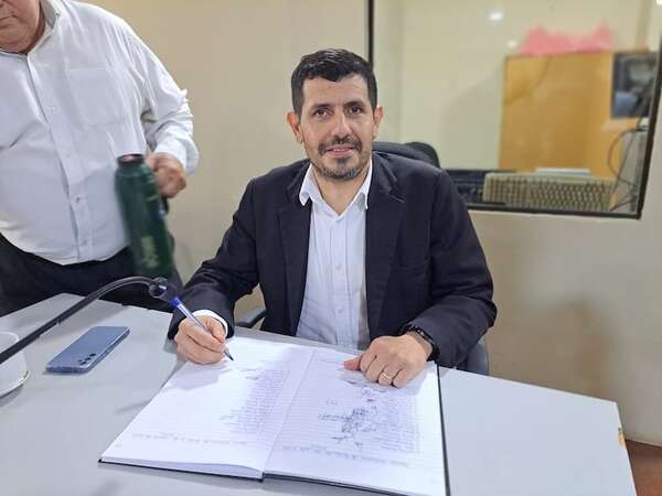 Alto Paraná: Junta Departamental elige a liberal como nuevo presidente - ABC en el Este - ABC Color