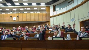 Hubo fuerte pulseada oficialista por el puesto de mejor defensor de HC