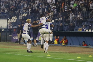 No perdona a nadie. El Gallo derrotó 1-0 a Nacional - Oasis FM 94.3