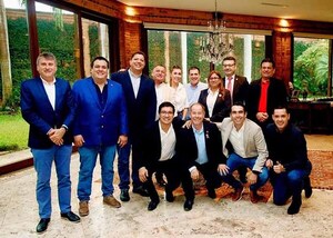 Gobernadores colorados brindan apoyo a Horacio Cartes | DIARIO PRIMERA PLANA