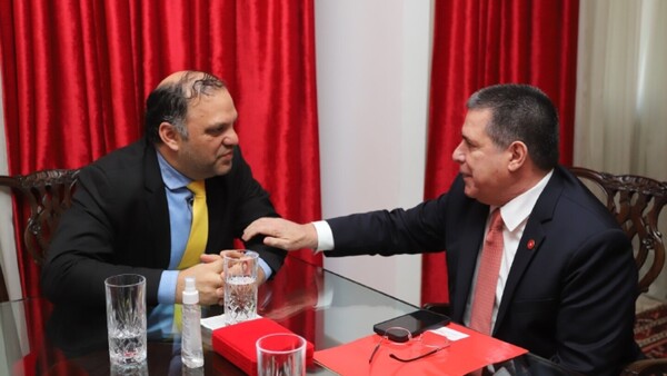 Ex abdista defiende a HC y alega un "interés político" en sanción de EEUU