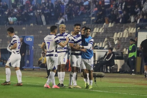 2 de mayo recupera la punta y mete presión a Cerro Porteño - .::Agencia IP::.