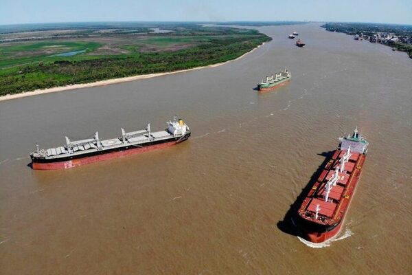 Aumento de peaje en la hidrovía no afectará al tramo utilizado por barcazas paraguayas