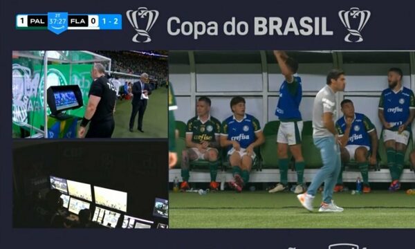 El técnico de Gustavo Gómez se hizo expulsar con un gesto obsceno al árbitro