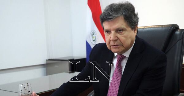 La Nación / Euclides Acevedo: “Acá hace bastante tiempo hay una injerencia en los asuntos internos”