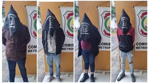 Detienen a descuidistas que asestaban golpes en los buses en Asunción