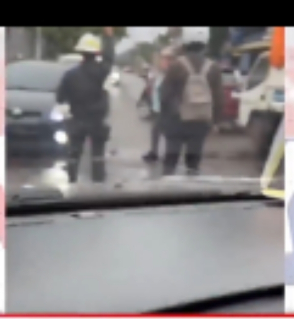 (VIDEO)Furia en las calles de SanLo: Conductor atacó un vehículo