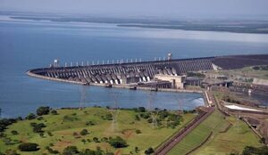 Itaipu inició llamado a licitación binacional para la instalación de su primera planta solar flotante