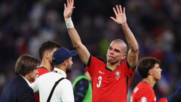 Pepe se retira a los 41 años