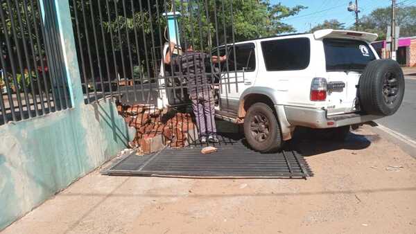 Nena de 4 años muere arrollada por una camioneta