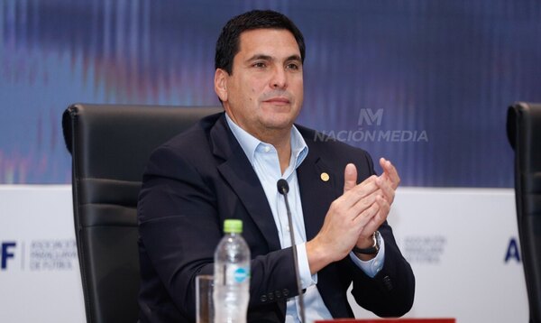Versus / El otro fuerte candidato de la APF si fracasa lo de Gustavo Alfaro
