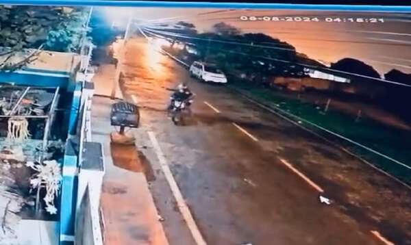 Video: así balean una vivienda en Presidente Franco; efectuaron 13 disparos - ABC en el Este - ABC Color