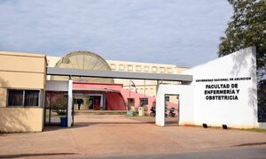 Denuncian a docente de Facultad de Enfermería y Obstetricia-UNA por acoso