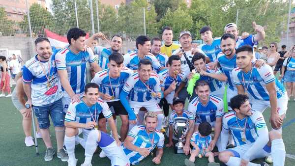 Ascao FC, campeón de la liga de residentes paraguayos en Madrid