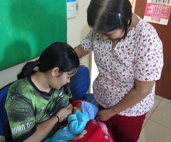 En USF Los Comuneros refuerzan apoyo a madres y recién nacidos