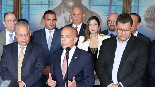 Maduro siembra el miedo en Venezuela con campaña de delación