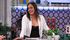 Lari Riquelme fue hipnotizada en vivo - Teleshow