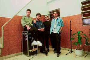 El Kuelgue celebra 20 años de diversión, humor y amor - Música - ABC Color