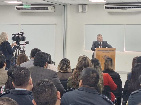 El Ministro Jiménez Rolón disertó sobre la participación judicial en el proceso arbitral