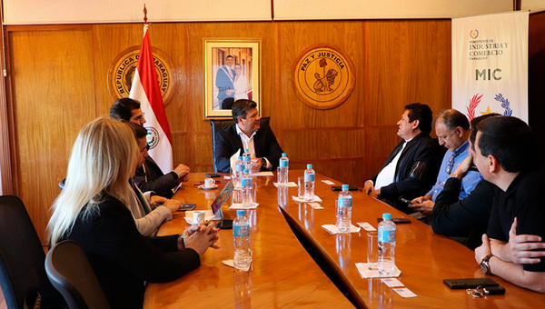 Empresarios bolivianos quieren aventurarse a invertir en parques industriales