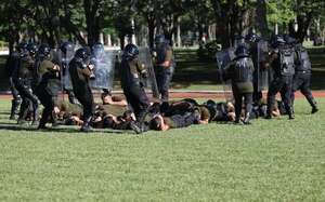 Sancionan Ley del Agente Penitenciario - Política - ABC Color