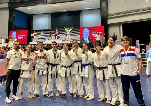 Karate: Abundancia de medallas en Querétaro - Polideportivo - ABC Color