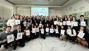 49 jóvenes paraguayos viajan becados a estudiar a Taiwán