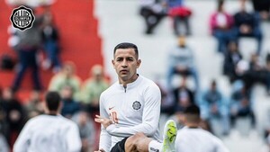 Derlis González se pone a disposición de Palermo