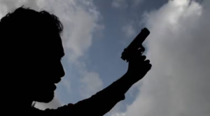 Agente Lince se dispara con su propia arma