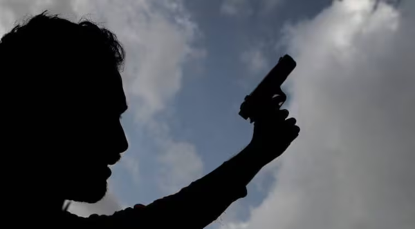 Agente Lince se dispara con su propia arma