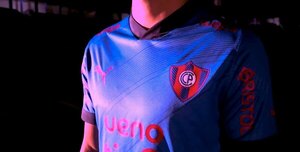 Versus / "Símbolo de unidad y pasión": Apareció la tercera equipación de Cerro Porteño