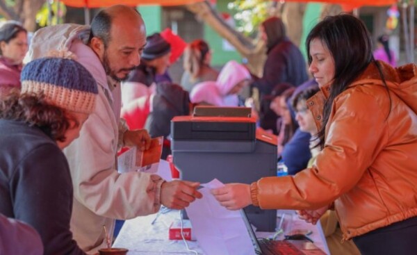 Municipalidad y Junta de CDE buscan legalización de asentamiento