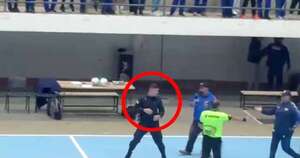 La Nación / Condenan violenta reacción de policía en Juegos Escolares
