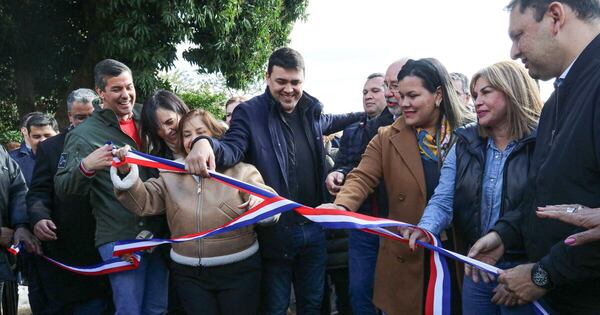 La Nación / Misiones: Peña desplegó su agenda con entrega de casas, obras viales, eléctricas y sanitarias