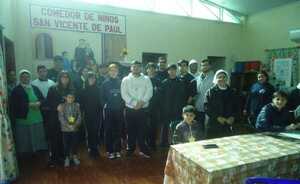 Niños del Comedor San Vicente de Paúl, recibieron apoyo escolar por docentes y estudiantes de un colegio religioso de Asunción - Noticiero Paraguay