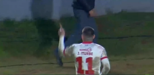 Juan Iturbe se desafió con hinchas a moquete y se justificó: “Se metieron con mi familia”